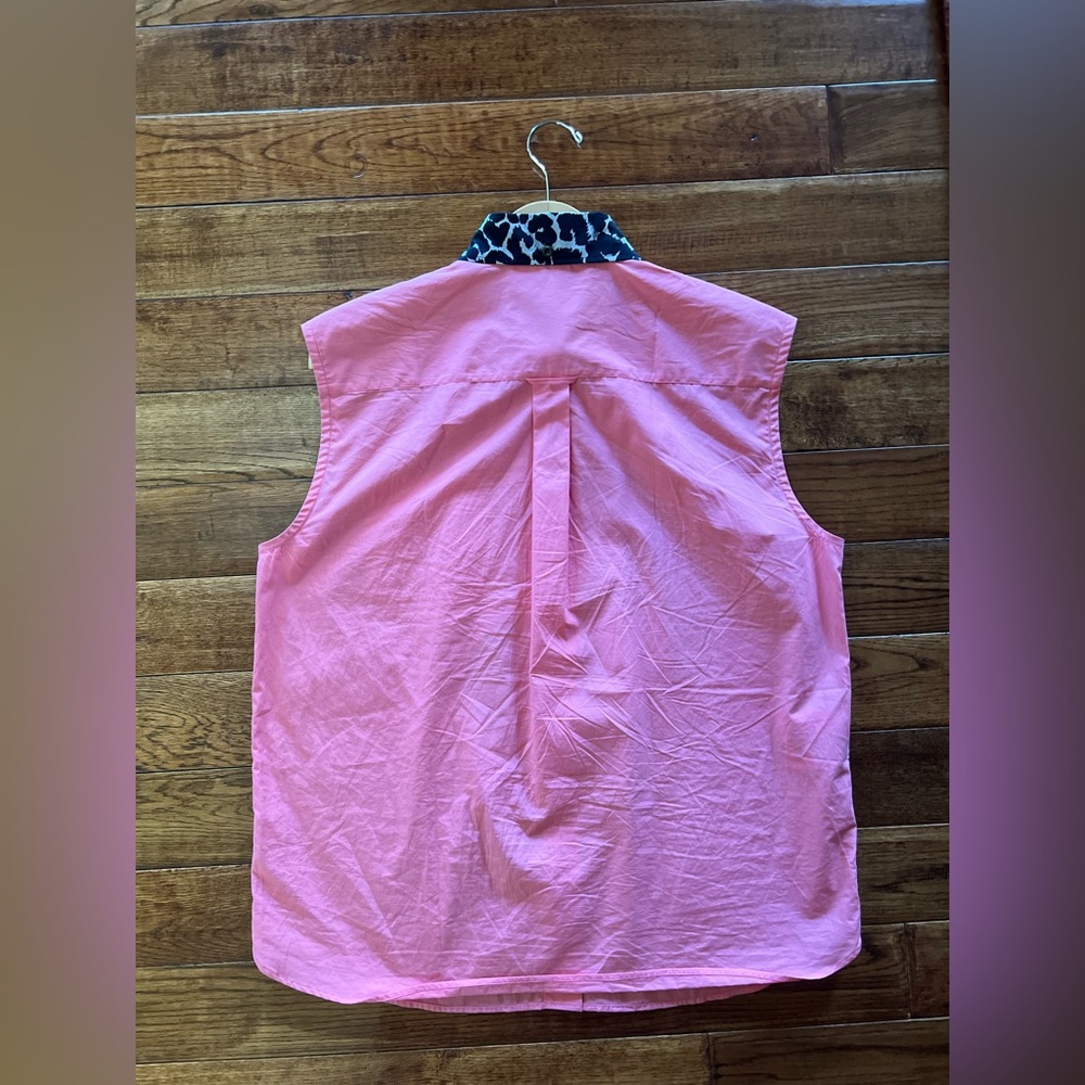 Prada Top Sleeveless Button Down Shirt with Comics Print Pink Black Size 8 (44) - Picture 16 of 16